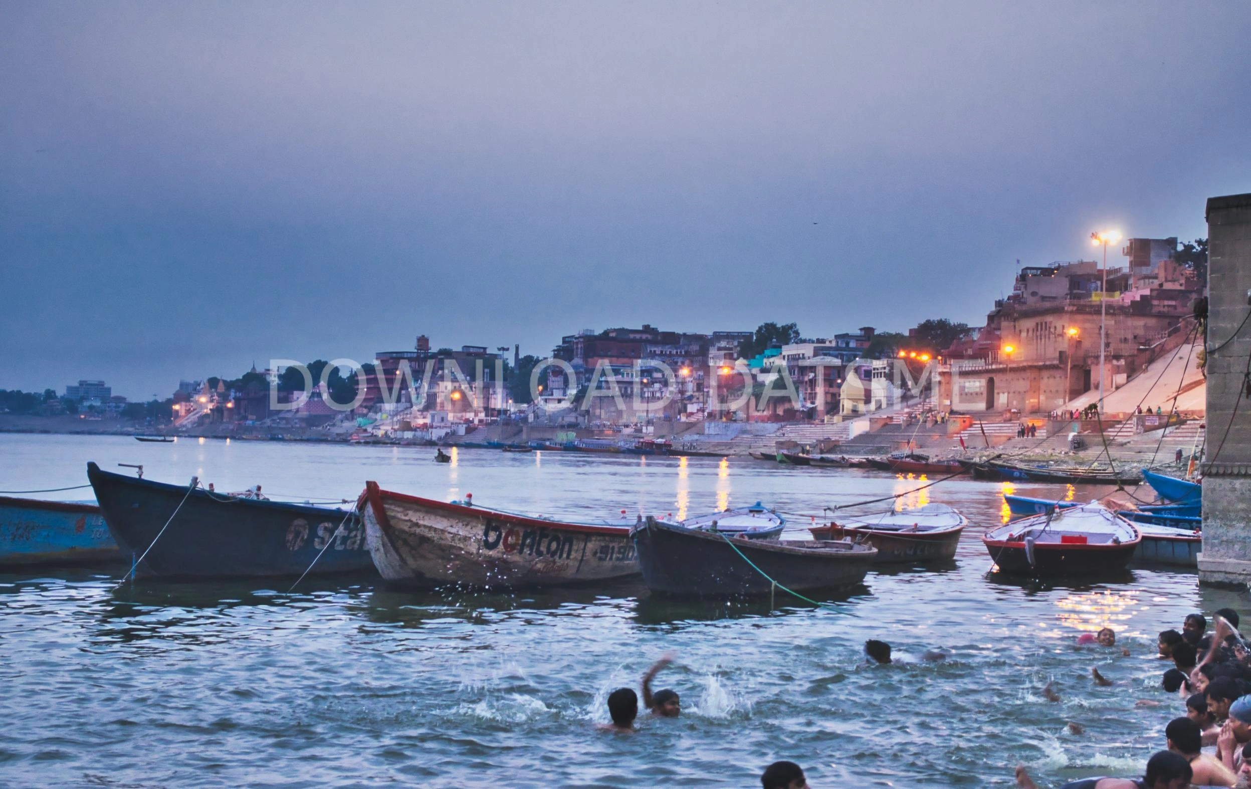 Find Friends in Varanasi, Uttar Pradesh based on your bonding style