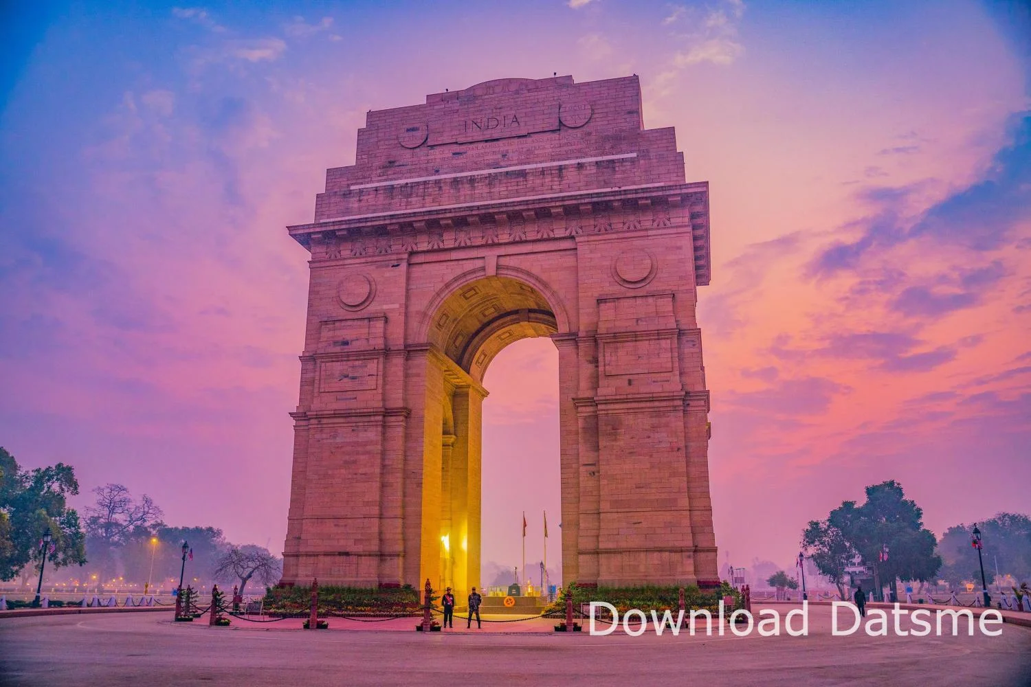 Find Friends in Lajpat Nagar, Delhi based on your bonding style